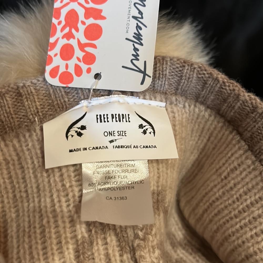 Free People NWT Range Knit Pom Beanie OS in Natural Combo - Picture 5 of 6
